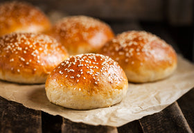 Sesame burger bun (1 Pcs)  عيش برجر بالسمسم